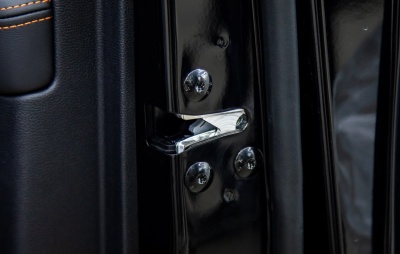 Автомобильный доводчик дверей для Haval Dargo / Авиационный алюминий / Сделано в России