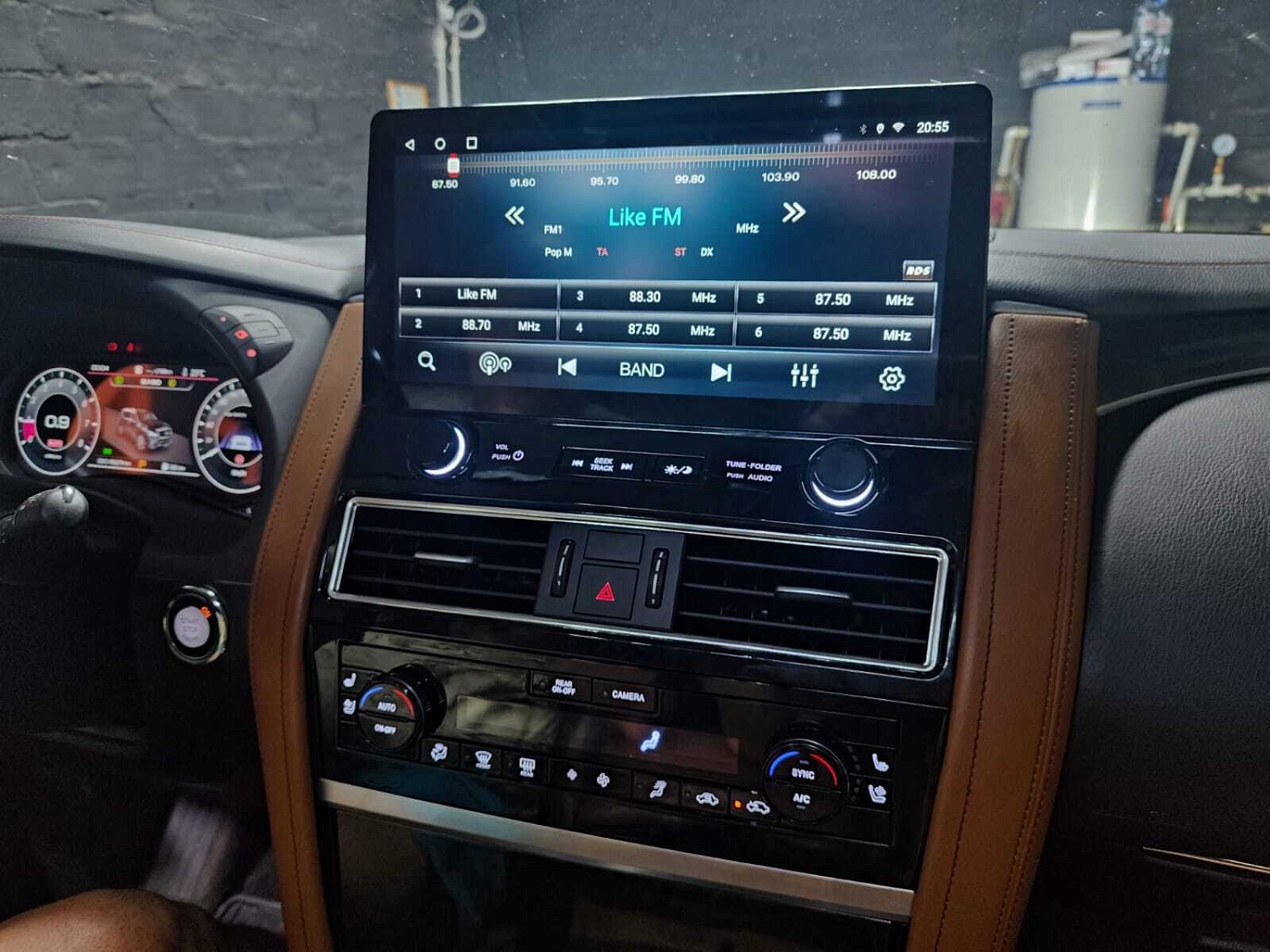 Монитор андроид для Infiniti QX80 / QX56 2010-2024, Nissan Patrol Y62 (поддержка усилителя Bose, штатного 360 и мониторов) - Carmedia ZH-N1401 монитор 14", Android 12, 8/128Гб, CarPlay, 4 SIM-слот, беспроводная зарядка