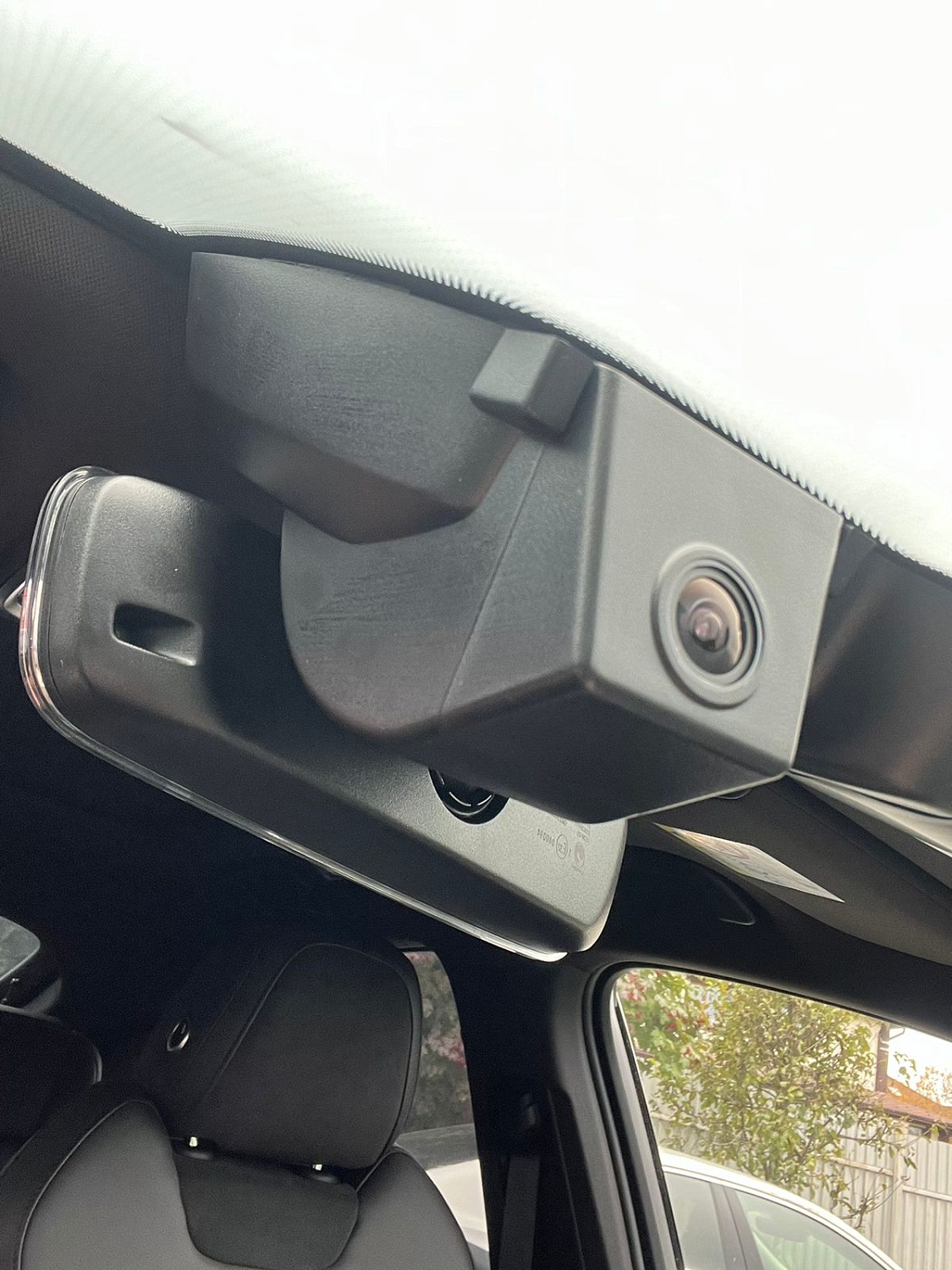 Штатный видеорегистратор