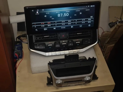 Монитор 16.3" для Toyota Land Cruiser 200 2016-2021 (для комплектаций с отдельным экраном климата) - Carmedia KP-T1603 Android 12, 6ГБ+128ГБ, SIM-слот