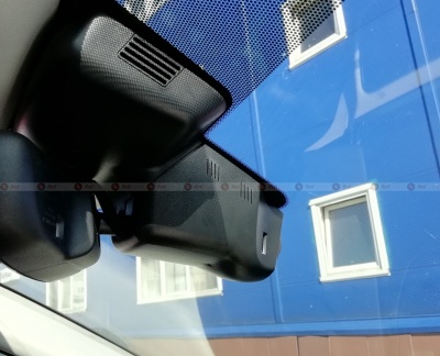 Штатный видеорегистратор RedPower DVR-LR7-G для Range Rover Velar (2017-2021) и Jaguar E-Pace (2017-2021)