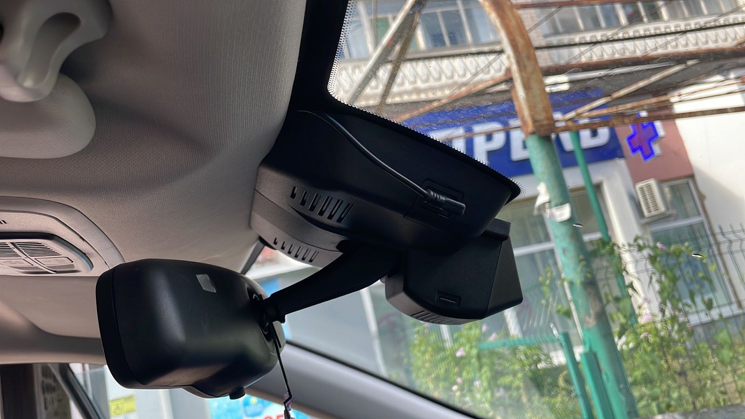 Штатный видеорегистратор для Haval F7 2018-2023 (USB со стороны пассажира) RedPower DVR-HV-G 