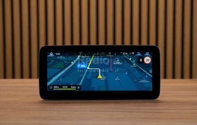 Магнитола для Mercedes-Benz A/B/C/CLA/CLS/G/GLA/GLC/V260/X-Класс 2014-2019 NTG 5.0/5.1 - Radiola RDL-7705 L монитор 10.25", Android 13, 8Гб+128Гб, CarPlay, SIM-слот