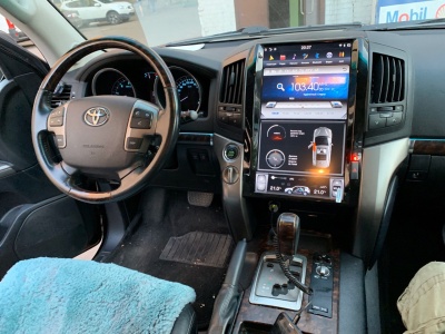 Штатная магнитола для Toyota Land Cruiser 200 2007-2015 - Carmedia ZF-1816H-DSP ("Тесла-Стиль") на Android 9.0, 6-ТУРБО ядер, 4ГБ-64ГБ и встроенным DSP