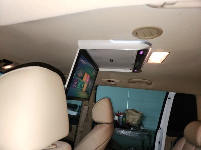 ПОТОЛОЧНЫЙ СМАРТ ТВ 17,3" для KIA CARNIVAL 2014-2021 (1920X1080, ANDROID), БЕЖЕВЫЙ