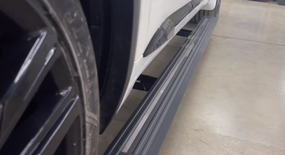 Электрические выдвижные пороги для Geely Monjaro