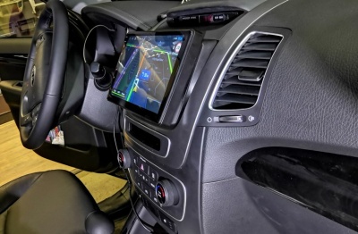 Магнитола для KIA Sorento 2 XM 2012-2020 c экраном климата снизу (рамка-накладка) - FarCar BX224M 360 на Android 13, монитор 9.5" QLED+2K, 6/128Гб, CarPlay, 4G SIM-слот, 4 камеры в комплекте