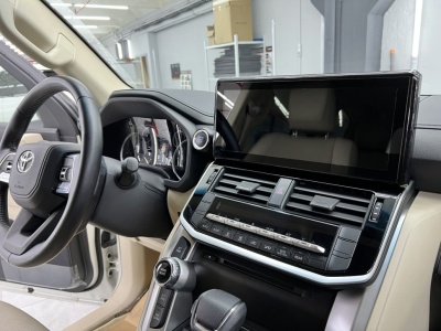 Магнитола для Toyota Land Cruiser 300 2021+ (штатный экран 8") - Radiola RDL-LC300 монитор 12.3" на Android 13, 6Гб+128Гб, CarPlay, 4G SIM-слот