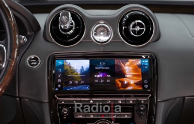 Магнитола android для Jaguar XJ 2009-2015 (BOSCH) - Radiola RDL-1669-B монитор 10.25" на Android 13, 8Гб+128Гб, CarPlay, 4G SIM-слот