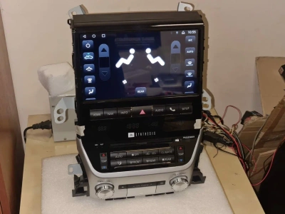 Магнитола для Toyota Land Cruiser 200 2016-2021 (без отдельного экрана климата) - Carmedia ZH-T1001 дисплей 10.1" на Android 10, 8Гб+128Гб, CarPlay, SIM-слот