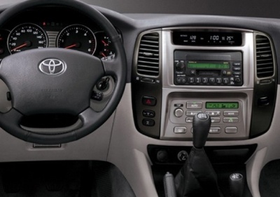 Штатная магнитола для Toyota Land Cruiser 100 2002-2007 (для комплектаций без штатного экрана) - Carmedia KD-7020 на Android 9.0, до 8-ЯДЕР, до 4ГБ-64ГБ памяти и встроенным DSP