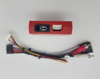 Адаптер штатного аудио-усилителя с оптическим подключением Harman-Kardon (Mercedes-Benz 2005-2011) и BOSE (Porsche 2005-2012) - Carmedia MOST for fiber optic box2