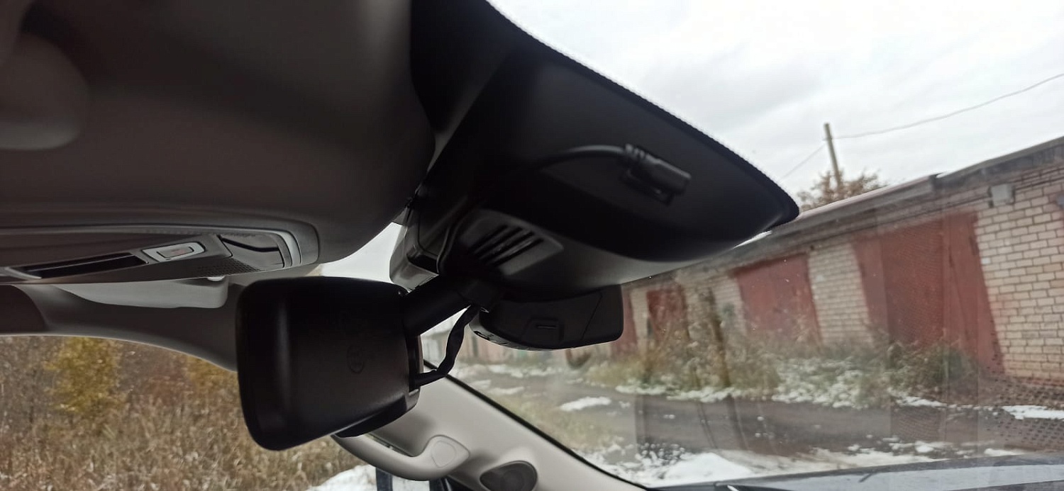 Штатный видеорегистратор