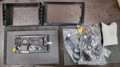 Универсальная магнитола FARCar BX877 13.1 дюйма на Android 13 / 6Гб оперативной и 128 встроенной