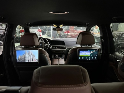 Комплект из 2-х android мониторов для задних пассажиров для BMW G серии в штатные места RDL-1188 BMW